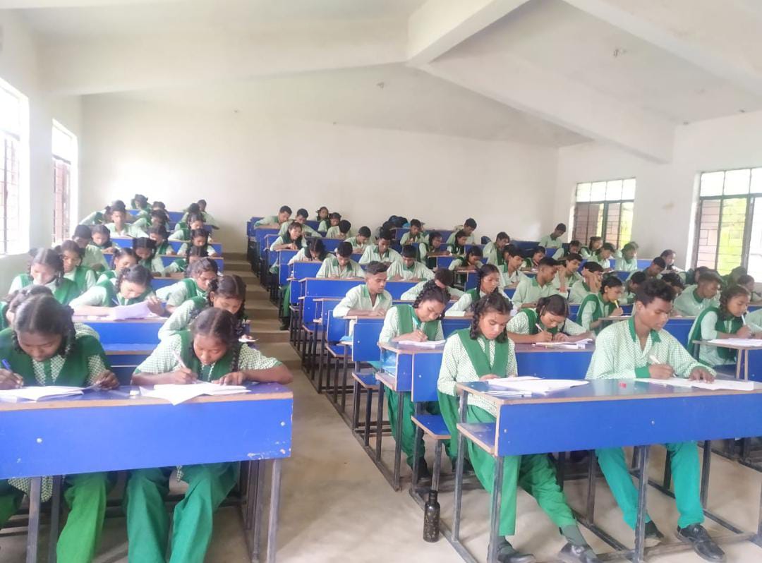 Badal_Education's tweet photo. कल से आरम्भ होने वाली 10th और 12th के JAC बोर्ड की वार्षिक परीक्षाओं के लिए जिले के सभी सम्मिलित होने वाले छात्रों को हार्दिक शुभकामनायें। अपना सबसे बेहतर करने का प्रयास करें। #ProjectTEAM
@dc_simdega
@dc_sanjay_jas https://t.co/FILYnqSvFw