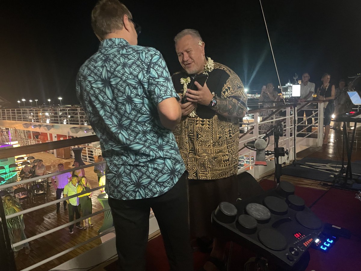 gloriabohan's tweet photo. Two President’s meet in Tahiti and set the course for tourism in French Polynesia. A board ⁦@WindstarCruises⁩ #Star Breeze, Chris Prelog, Windstar’s President exchanges warm greetings to #Moetai Brotherson, President of @FrenchPolynesia. https://t.co/4YGQW7OBLv