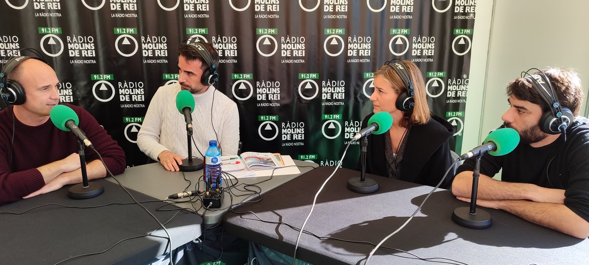 També va visitar l'estudi de Ràdio Molins de Rei a la Fira acompanyada dels regidors de Molins en Comú Podem, Lucas Ferro i Gerard Corredera.  <a href="/Radiomolins/">Ràdio Molins de Rei</a>