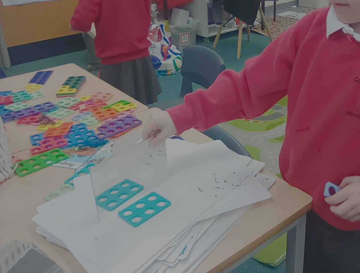 Accprimary's tweet photo. Some more pictures from Acorn class of #NumberDay 2024... including games, doubling and sorting!
#DSATMATHS https://t.co/miaKVRao7l