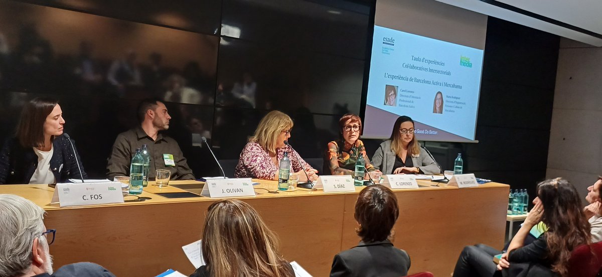 barcelonactiva's tweet photo. Hem format part de la jornada de “Col·laboració públic-social en l’ocupació de les persones” del programa #PARTNERS d'@Esade. 🤝

🗣La directora d'Orientació professional i Mercat laboral de @barcelonactiva, @Carol_LG, ha format part de la sessió organitzada per @intermedialabor. https://t.co/mjBun0fFoi