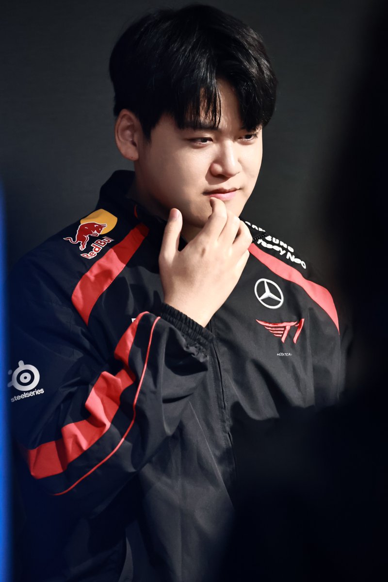 생일 축하해용~ 영원히 행복하세요💕
#gumayusi #구마유시 #T1WIN #이민형 
#Happy_GUMAYUSI_Day