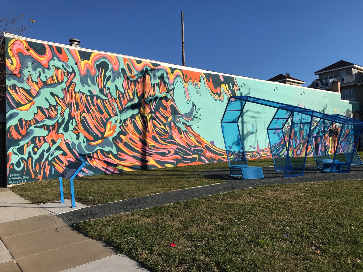 #MuralMonday takes us to the corner of 17th Street and Pacific Avenue, home to one of <a href="/CityofVaBeach/">Virginia Beach</a>'s prominent placemaking features.

Learn more about this mural, "Broken Current," and "Barreled," the accompanying sculpture, at vbpublicart.org. 

#vbarts #vbpublicart