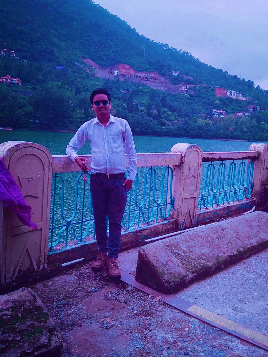 HmseBhai's tweet image. फोर्स किसी के बाप की जागीर नहीं है,
फोर्स की अपनी एक #Diginity है,
उस #Diginity को बरक़रार रखना हमारी ज़िम्मेदारी है।🚔

@komalspkalamnainitalUK