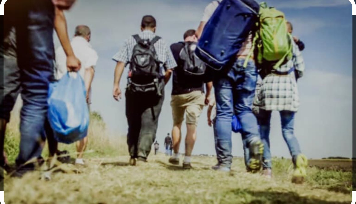 Un inmigrante no es turista. Triste e indignante la situación de muchos venezolanos en Chile, Perú… Las generalizaciones son malas. Un grupo de desalmados no convierte a todos en delincuentes. Todavía recuerdo a la Venezuela que recibió generosamente a muchos inmigrantes…