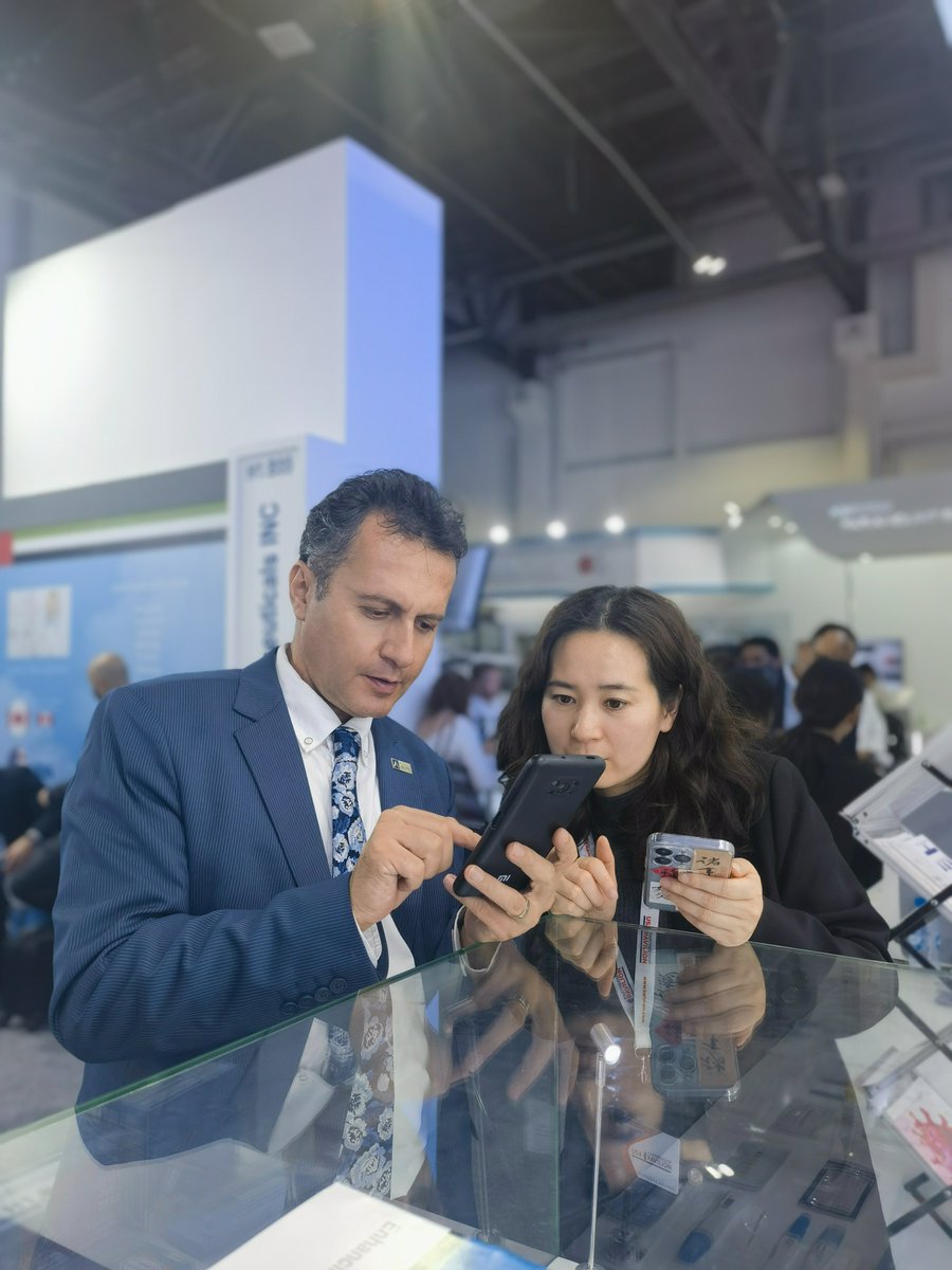 Healgen had a successful presence at ArabHealth 2024, where we forged valuable connections with existing clients and the establishment of new connections within the healthcare community. We also showcased our latest rapid diagnose solutions to clients.#arabhealth2024 #rapidtest