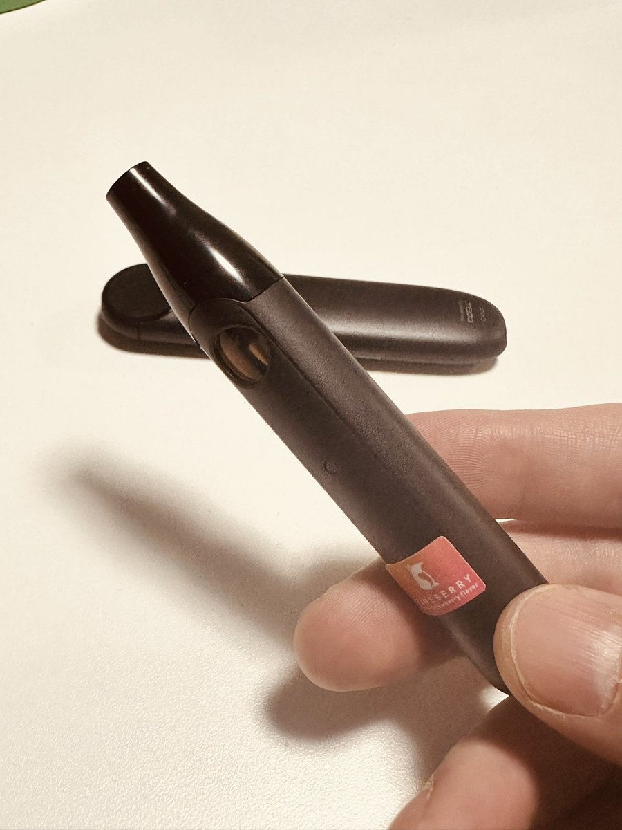 【販売に向けて準備中その① しゃかりきPOD＆ゆるちるPOD】

扱いやすさ、吸いやすさ、美味しさの超万能型PODを活かしたリキッド。

シンプルナチュラルなCBGやCBNの良さを気軽に体験でき、初心者〜玄人まで満足のいく定番シリーズとして販売予定。

(めちゃ美味しいジュース風味も🎶)