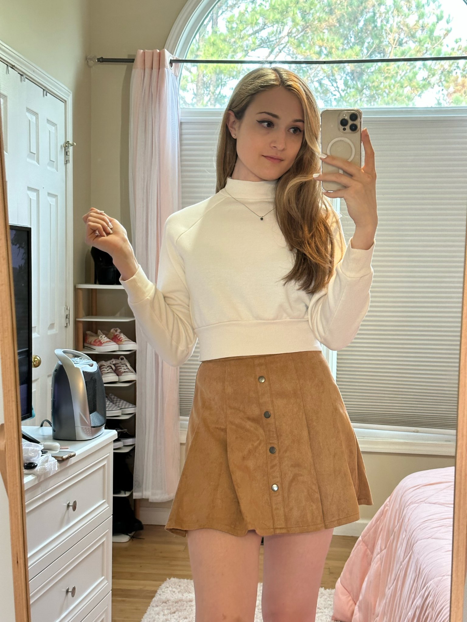 Corduroy skirt on sale outfit quotes