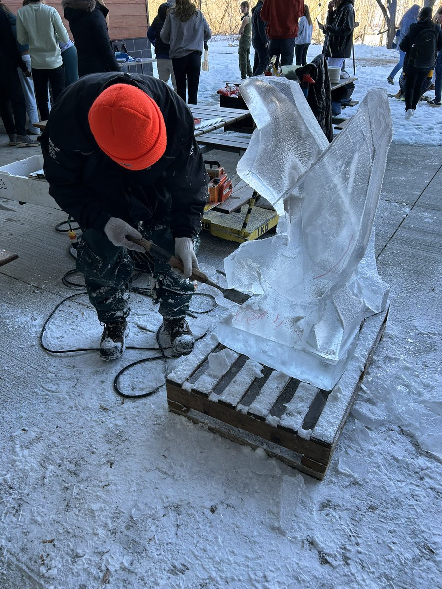 AlgonquinPEM's tweet photo. Winterfest is underway! Join us for some fun winter activities on campus and enjoy maple syrup, hot chocolate and roasted marshmallows. We have a fun week of activities for everyone. #ACHub @AlgonquinSA @AlgonquinColleg @ontariocolleges https://t.co/gIpBPSmJW9