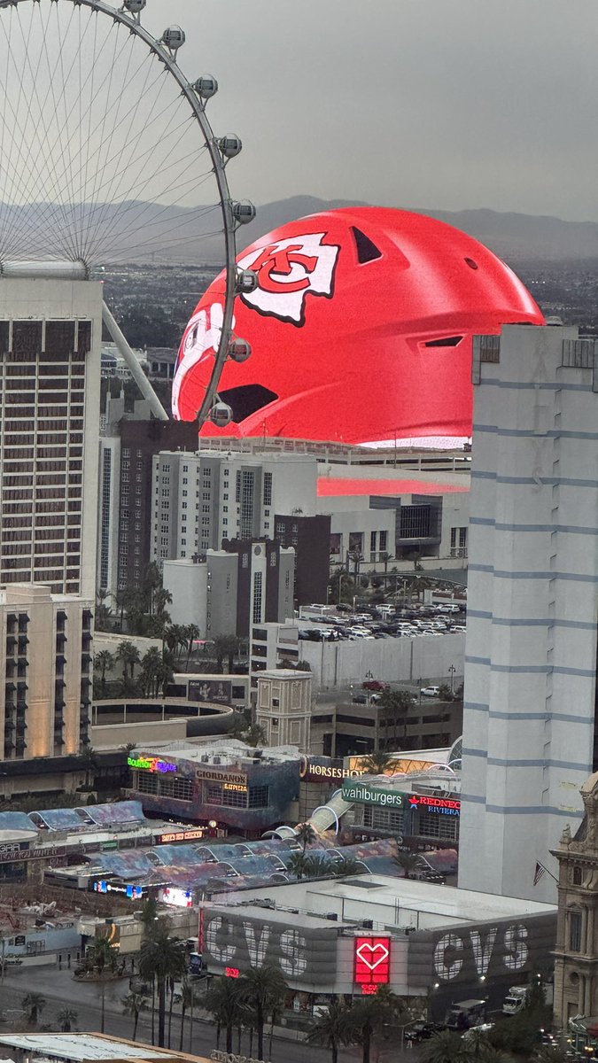 RiddellSports's tweet image. Anyone know what kind of helmets those are on the Vegas Sphere? Asking for a friend 😏😏

(📸: @TomPelissero)