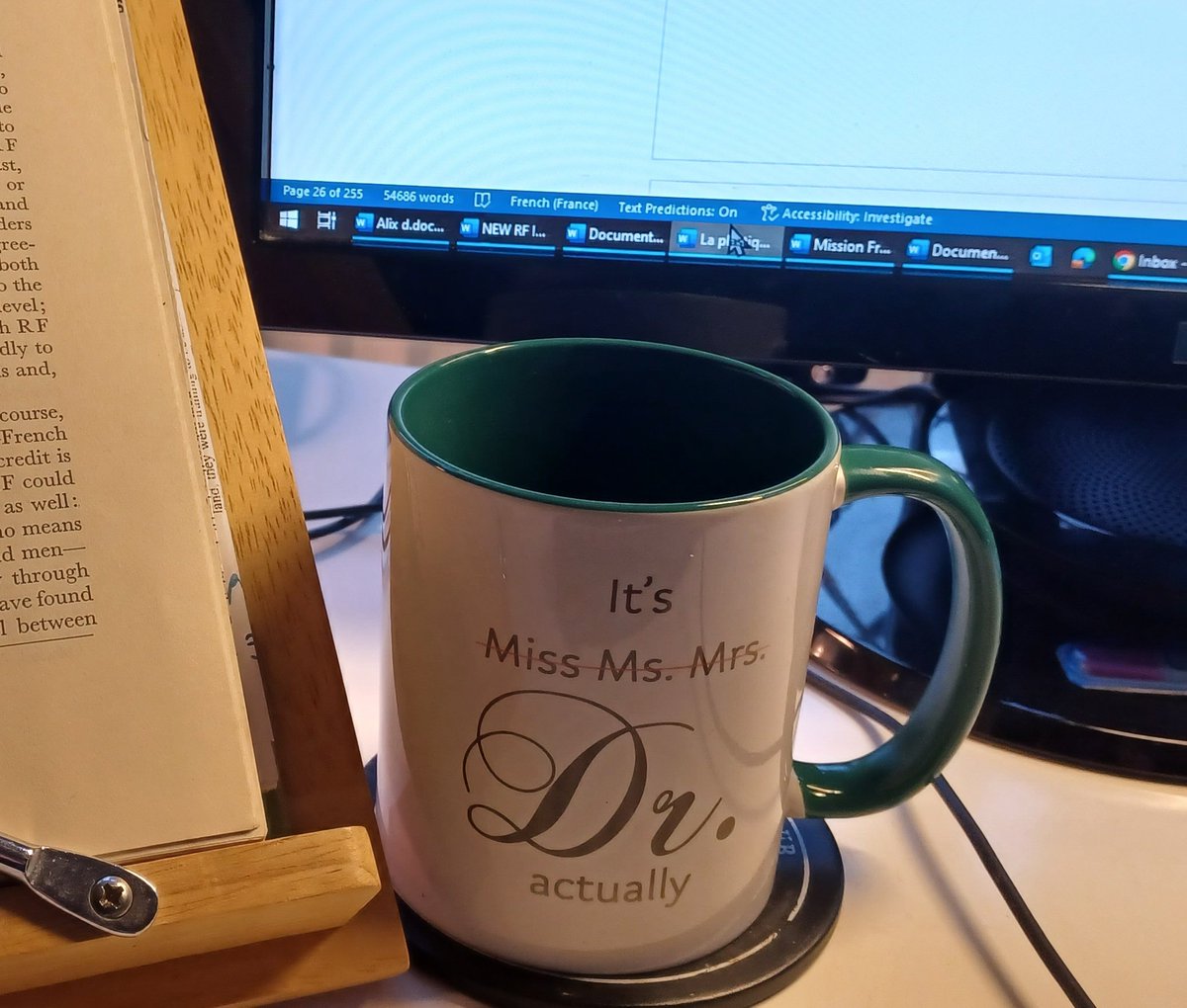 historical_kate's tweet photo. Is there anything more #disappointing than going to take a glug of #tea only to realise that the mug is cold and empty #heartbroken #yorkshiretea #brewup https://t.co/5f3G3QnoLN