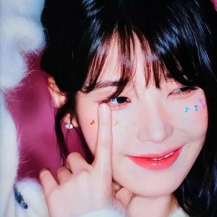 thinking about iu 💭 tweet media