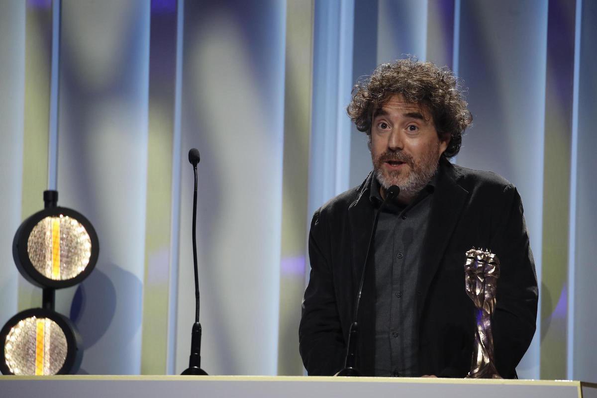 Des de l'Escola felicitem en Bernat Aragonès, exalumne i actual president del Patronat de la Fundació Privada Carme Serrallonga, pel seu Premi Gaudí als Millors Efectes Visuals per la pel·lícula "La Contadora de películas" Enhorabona! <a href="/ExalumdeVillena/">exalumnes Villena</a>