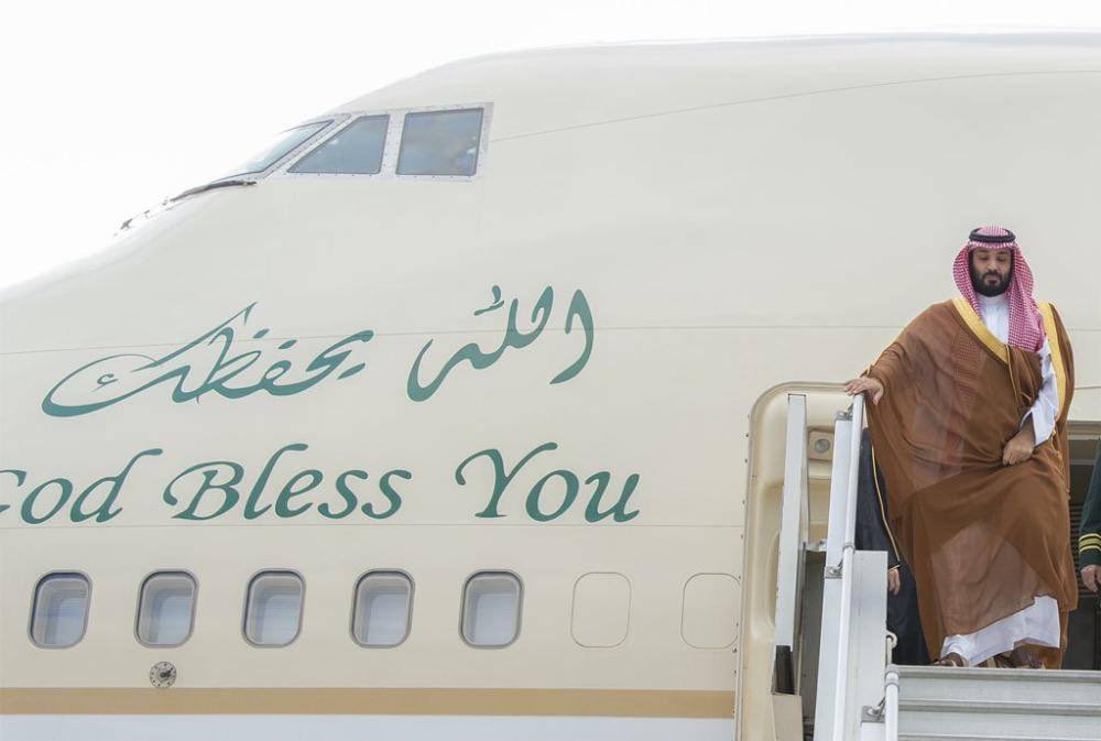 ثريد :

ما قصة عبارة "الله يحفظك" المكتوبة على جميع الطائرات السعودية المدنية والعسكرية؟ ومن كتبها من الملوك؟

-فضل التغريدة