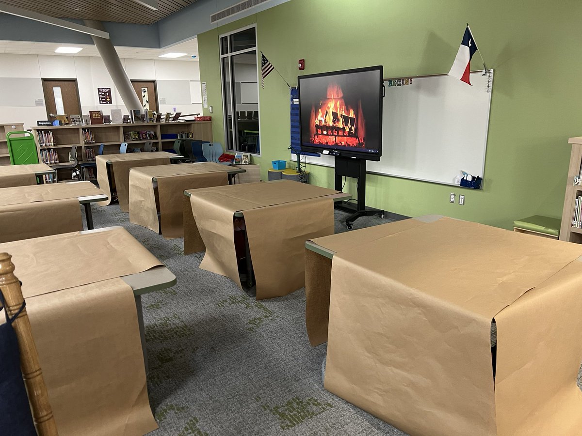 MrsDeLeon3's tweet photo. Kinder enjoyed reading in “tents” with flashlights in the library @comalcreekes #todayatcces https://t.co/mhFZ4J1Cwl