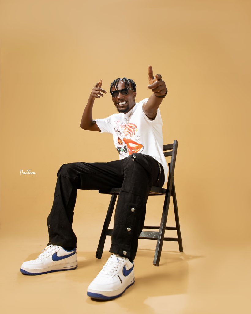 tomihawkk's tweet photo. A NEW REIGN!!!

Reflecting on the past and Refining the Energy , It’s HAWK  TIME..
Walk with me , let’s get this Party Started 🦅
📸:@DaeTem https://t.co/gEwP1MWA9m