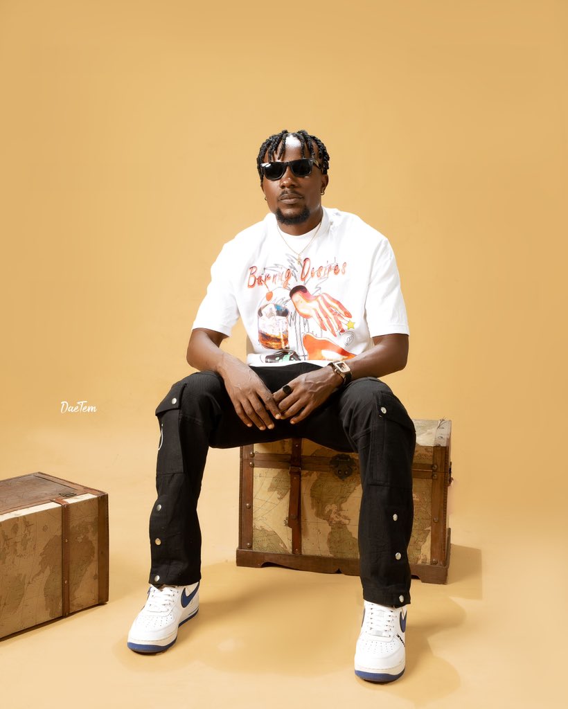tomihawkk's tweet photo. A NEW REIGN!!!

Reflecting on the past and Refining the Energy , It’s HAWK  TIME..
Walk with me , let’s get this Party Started 🦅
📸:@DaeTem https://t.co/gEwP1MWA9m