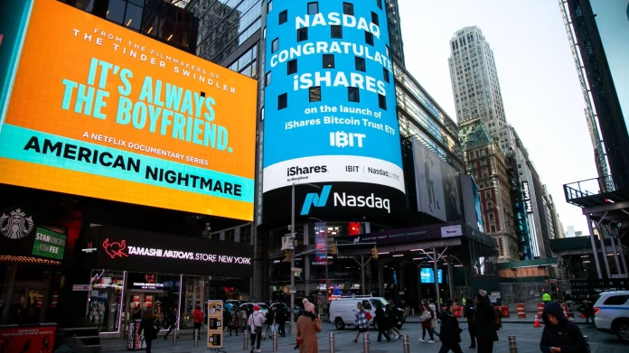 Criptoinforme's tweet photo. 🌐BlackRock, Fidelity, Grayscale, Inveso y Bitwise publicitan ETF al contado de Bitcoin en Google. Las últimas normas permiten la publicidad de monederos y bolsas de criptomonedas, excluyendo ICO y su marketing.
#InfoCripto https://t.co/RLtg4dix92