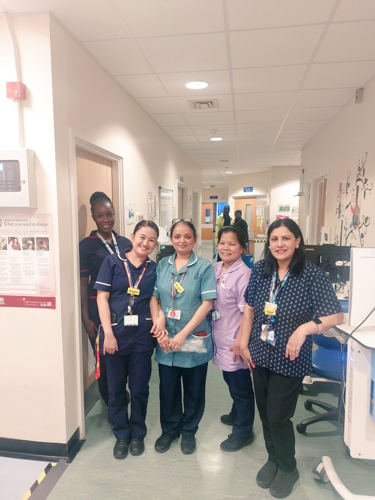 🌟 Big #Shoutout to the Stratford team who received great feedback from our critical care outreach 👏👏 #thankyou for all of your hard work caring for our acutely unwell patients 🌟 #proudmatron #ccot @julietb08 @estheraby02 #NHS #savinglives