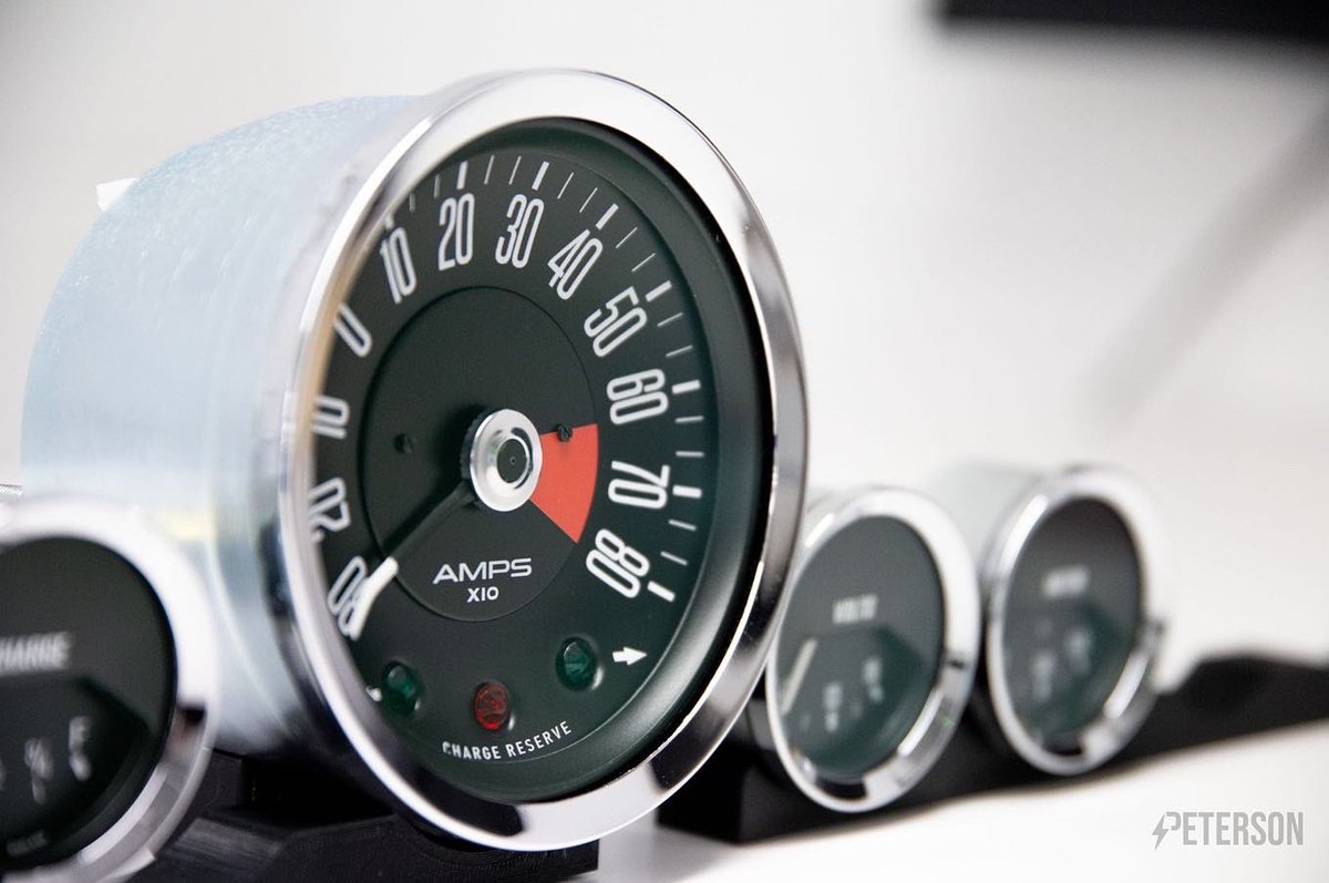 elecclassiccars's tweet image. Another beautiful set of gauges brought into the 21st century, ready to talk to our EV drivetrain. But which car are these destined for? 😎⚡️👌 @Peterson_EV #electricconversion #electricclassic