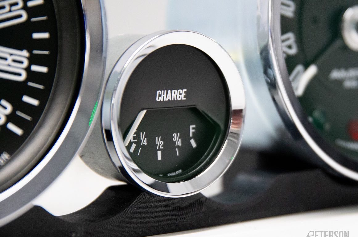 elecclassiccars's tweet image. Another beautiful set of gauges brought into the 21st century, ready to talk to our EV drivetrain. But which car are these destined for? 😎⚡️👌 @Peterson_EV #electricconversion #electricclassic