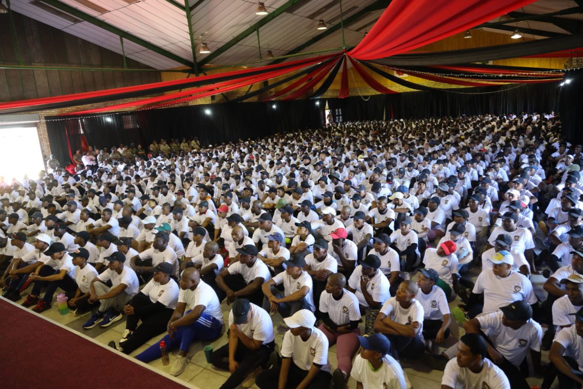 Panyaza Lesufi tweet media