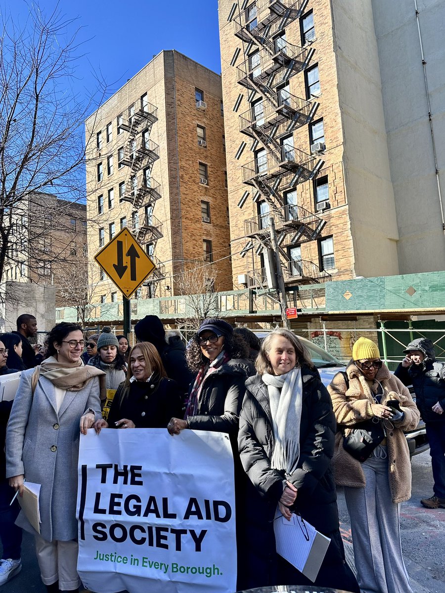 LegalAidNYC's tweet image. NOW: LAS is in the Bronx to announce our lawsuit against the City and landlord of the partially collapsed 1915 Billingsley Terrace.

Tenants need repairs to over 133 “immediately hazardous” housing violations.

Read more: gothamist.com/news/tenants-i…