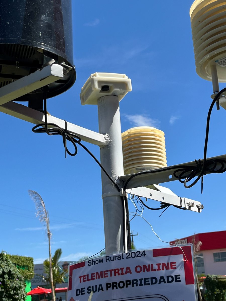 lacuna_space's tweet photo. 🚀Just spotted: an LS300 by Lacuna Space at #ShowRuralCoopavel 2024! Day one in #Brazil is off to a stellar start. 🇧🇷Curious about this cutting-edge technology? Drop your questions, and let's explore the details together!  

#smartagriculture #IoT #remotemonitoring #LoRaWAN https://t.co/4dEKjrrs85