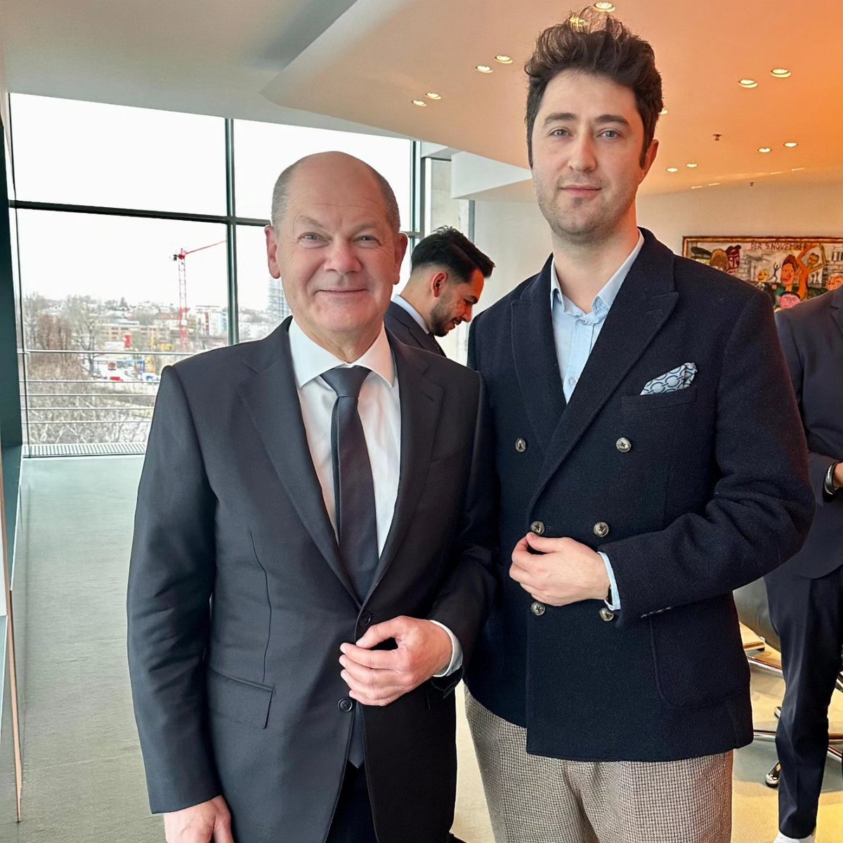 Vielen Dank, Herr <a href="/Bundeskanzler/">Bundeskanzler Friedrich Merz</a>, für die Einladung, der unser stellv. Bundesvorsitzender Esad Şahin nachgegangen ist. „In einer vielfältigen Gesellschaft muss die Vielfaltsgestaltung Chefsache sein! 1/3