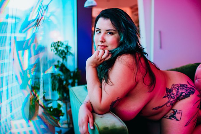 someone should take me on a date I wanna eat fancy food and fuck photog: @kactuskamera https://t.co/<a href="/tag/mvsales"class="tags"><span>#mvsales</span></a>