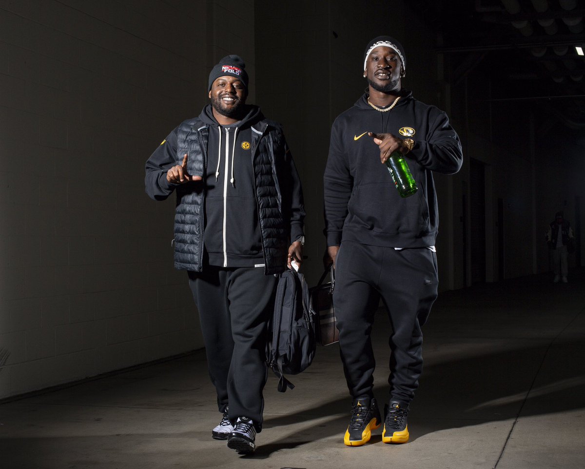 markusgolden's tweet photo. Big S/O to my brother @Coach_DMartin we came along way from where we started!! From @MizzouFootball  to the @NFL ! A Great Coach, But A Better Man 
#Blessed https://t.co/6FkjSf7tyd