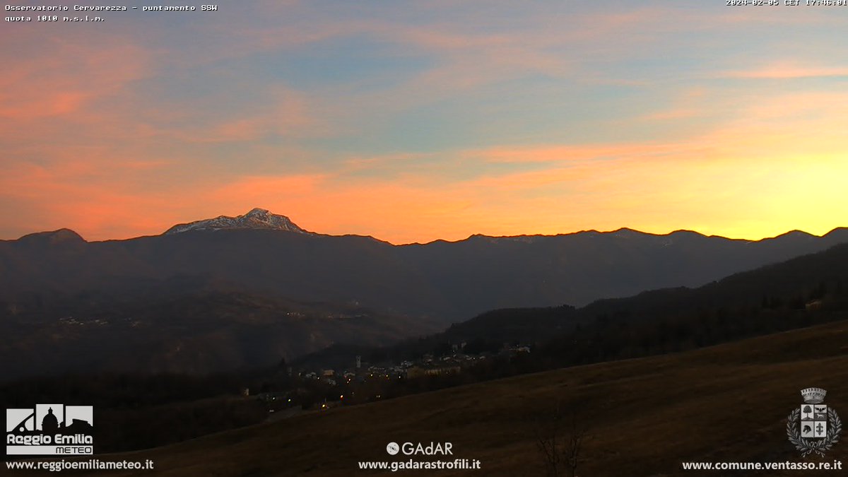 remeteo's tweet photo. ▶️ Previsioni aggiornate ⬇️
https://t.co/q8JoHsrtsd
Tempo stabile con foschie/#nebbie notturne in pianura, e velature in montagna che, per lo meno, ci regalano bei tramonti e albe. Temperature sempre elevata, soprattutto le massime in montagna. Grandi novità per il weekend!❗ https://t.co/z1G6uu5qka