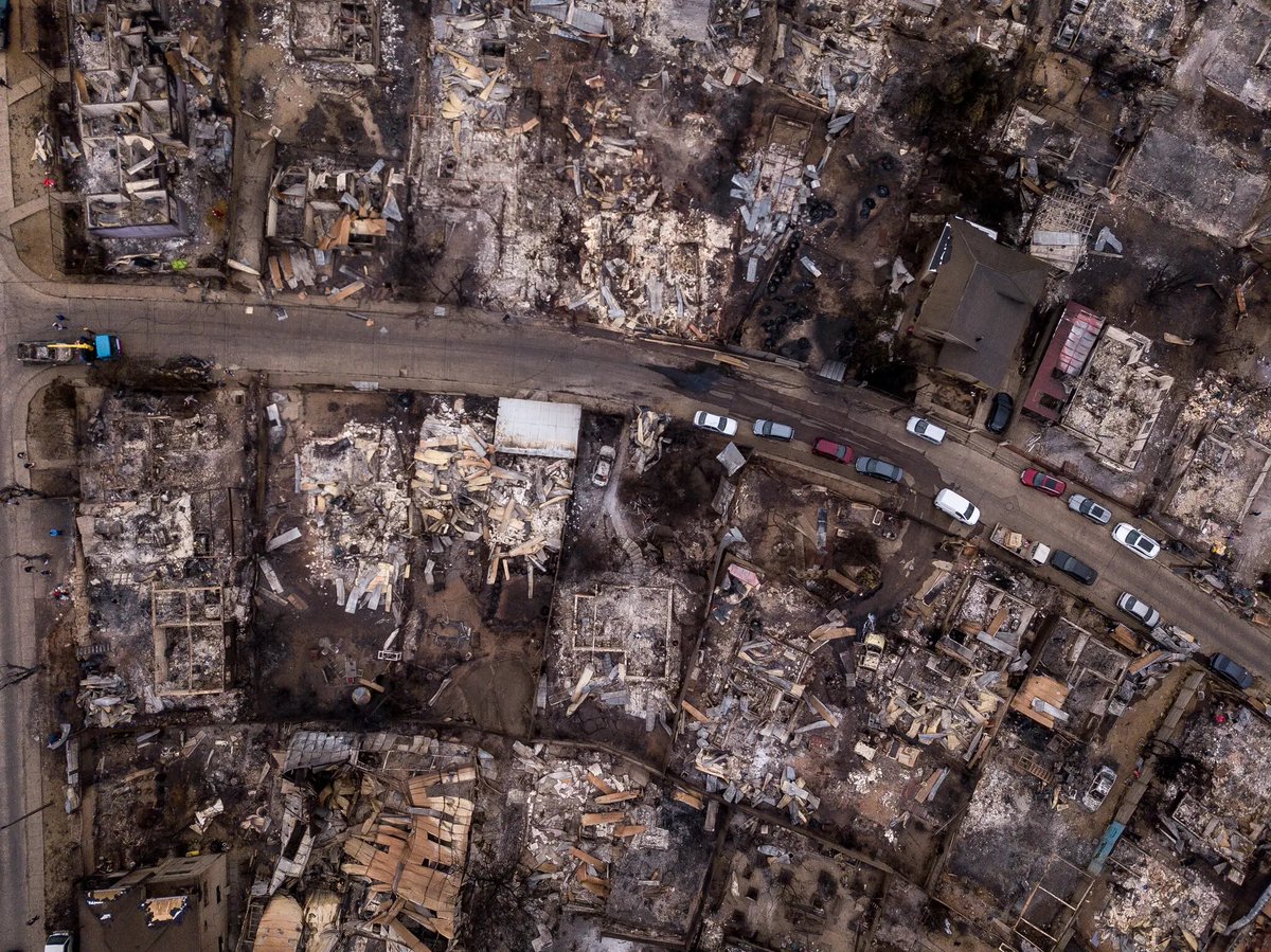 ferrandalmau78's tweet photo. Actualización #IIFF #Chile #ChileWildfires #Valparaíso #ViñaDelMar

Asciende a 122 el número de víctimas mortales
+ de 300 personas desaparecidas
Edificaciones afectadas + de 14.800 
40.000 personas afectadas 
156 #IncendiosForestales 
40 activos
112 controlados
4 extinguidos https://t.co/aR209ERKFg