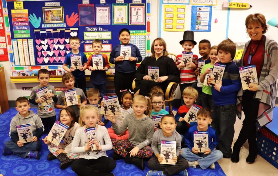 ILJudgesAssoc's tweet photo. IJA #MemberMonday - Membership Matters to Judge Amanda Byassee Gott, 1st Circuit, who participates in IJA's #PageItForward program. “It is always such a pleasure to read to the children of our community as part of this program. I highly encourage every Judge to participate." https://t.co/3XVPhbai44