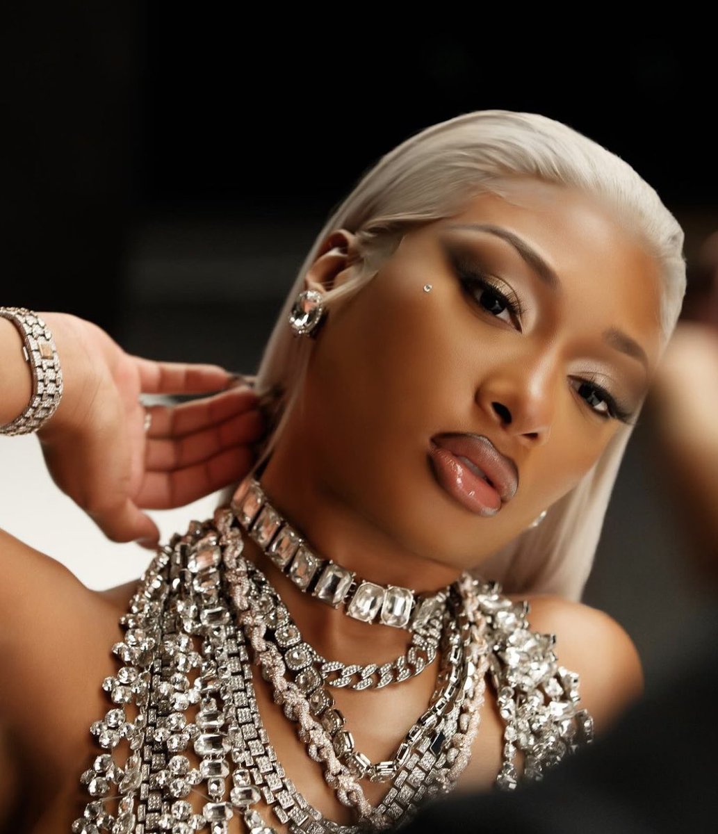 ‘HISS’ by Megan Thee Stallion earns the biggest sales week debut of 2024 so far, with nearly 300K sold.