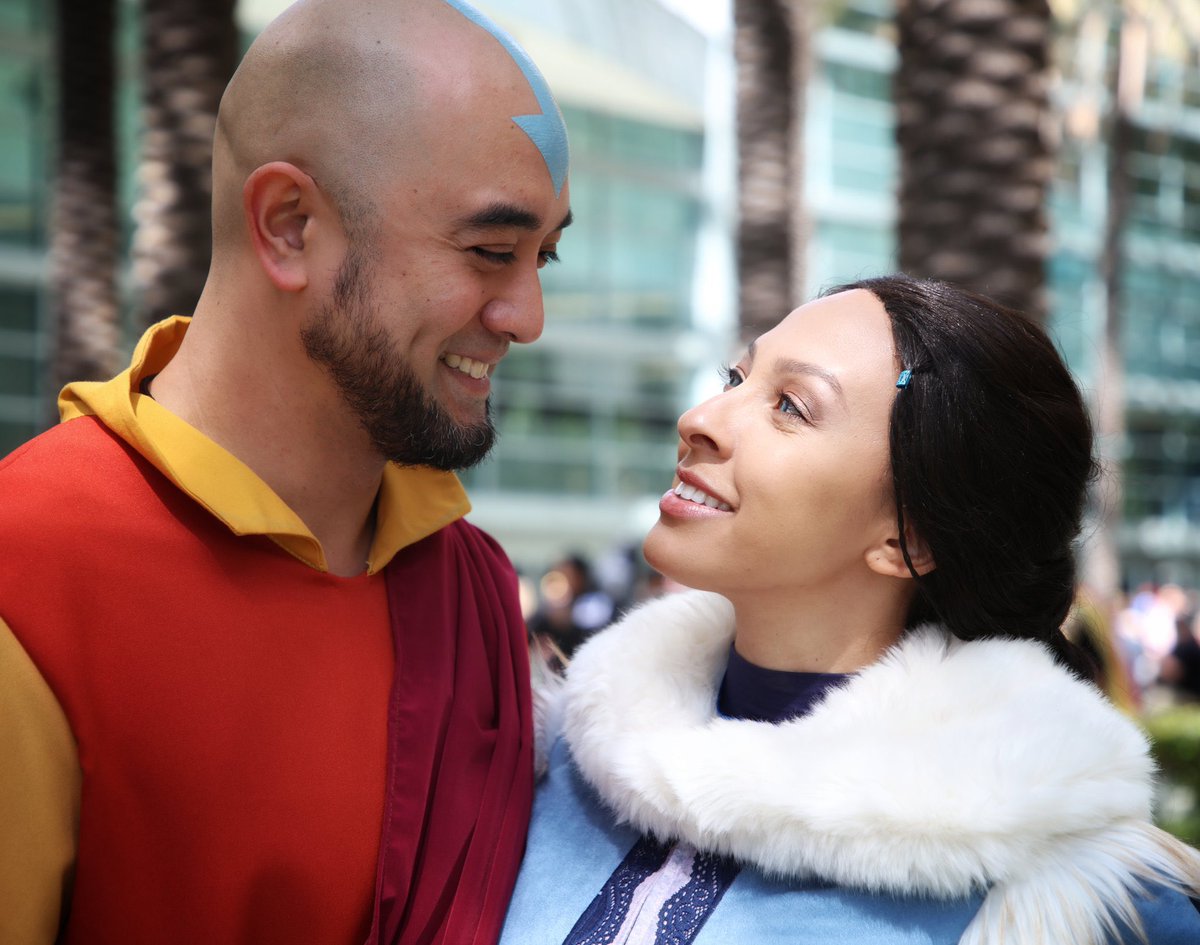 QRT with your fave pic of you and your partner I have so many I could choose from but this one was taken during Wondercon and will always be one of my favorites 🥹🥰