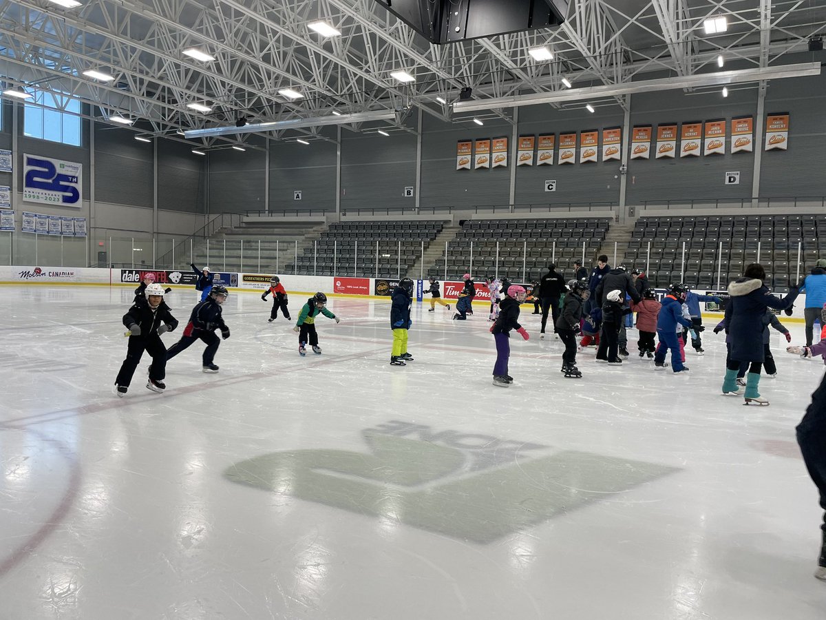 MissAPassi's tweet photo. First day of skate school was a success!! @MHLondonOntario https://t.co/D7hByjTqsE