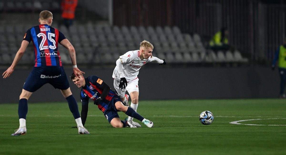 astrencin's tweet image. ✍️ | 𝐍𝐄𝐖 𝐒𝐈𝐆𝐍𝐈𝐍𝐆

𝓦𝓮𝓵𝓵 𝓭𝓮𝓼𝓮𝓻𝓿𝓮𝓭! Tadeáš Hájovský, our Academy midfielder has signed his first professional contract. 𝓒𝓸𝓷𝓰𝓻𝓪𝓽𝓾𝓵𝓪𝓽𝓲𝓸𝓷𝓼!

Keep up the hard work, Hajo! 🤍❤️

#astrencin #firstcontract