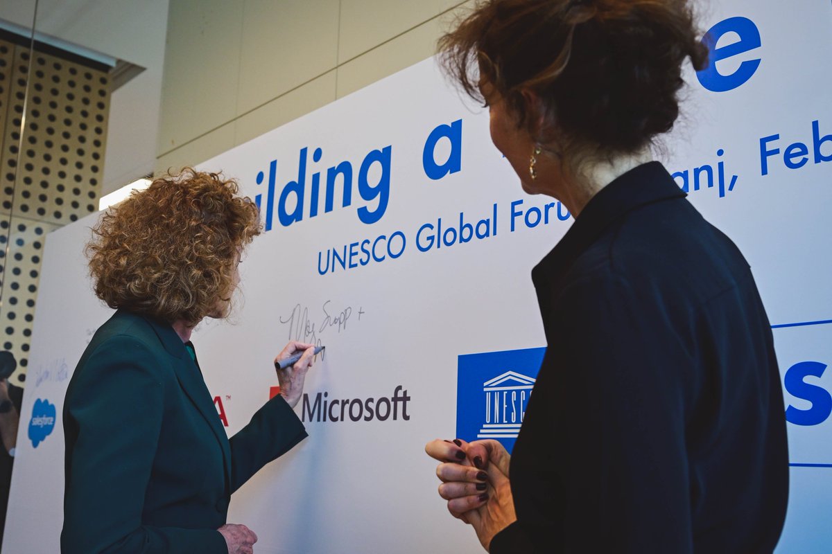 An important step! Today, 8 global tech companies signed a ground-breaking agreement to apply @UNESCO’s Recommendation on the Ethics of #AI when designing and deploying AI systems. This is the first time that companies have engaged with the United Nations in this area.