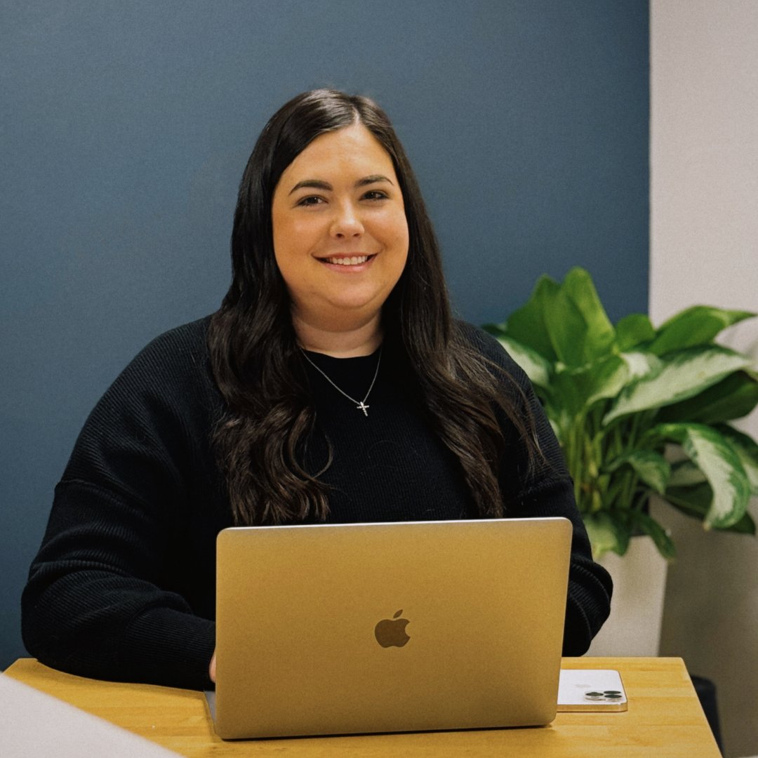 Cheers to Missy Chapman on reaching an impressive 2-year anniversary at Electro as our rockstar production manager! 🎉 Thank you for being our rock.

#ElectroMarketing #AnniversaryCelebration #TeamSuccess #bhamal #birminghamal