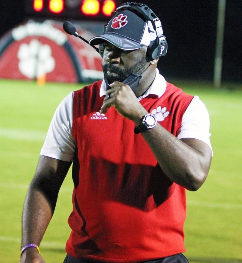 CoachD_Gary's tweet image. For the month of February, I will be recognizing outstanding Mississippi High School African American football coaches, feel free to add in the comments. Day 4 coach Tyrone Shorter