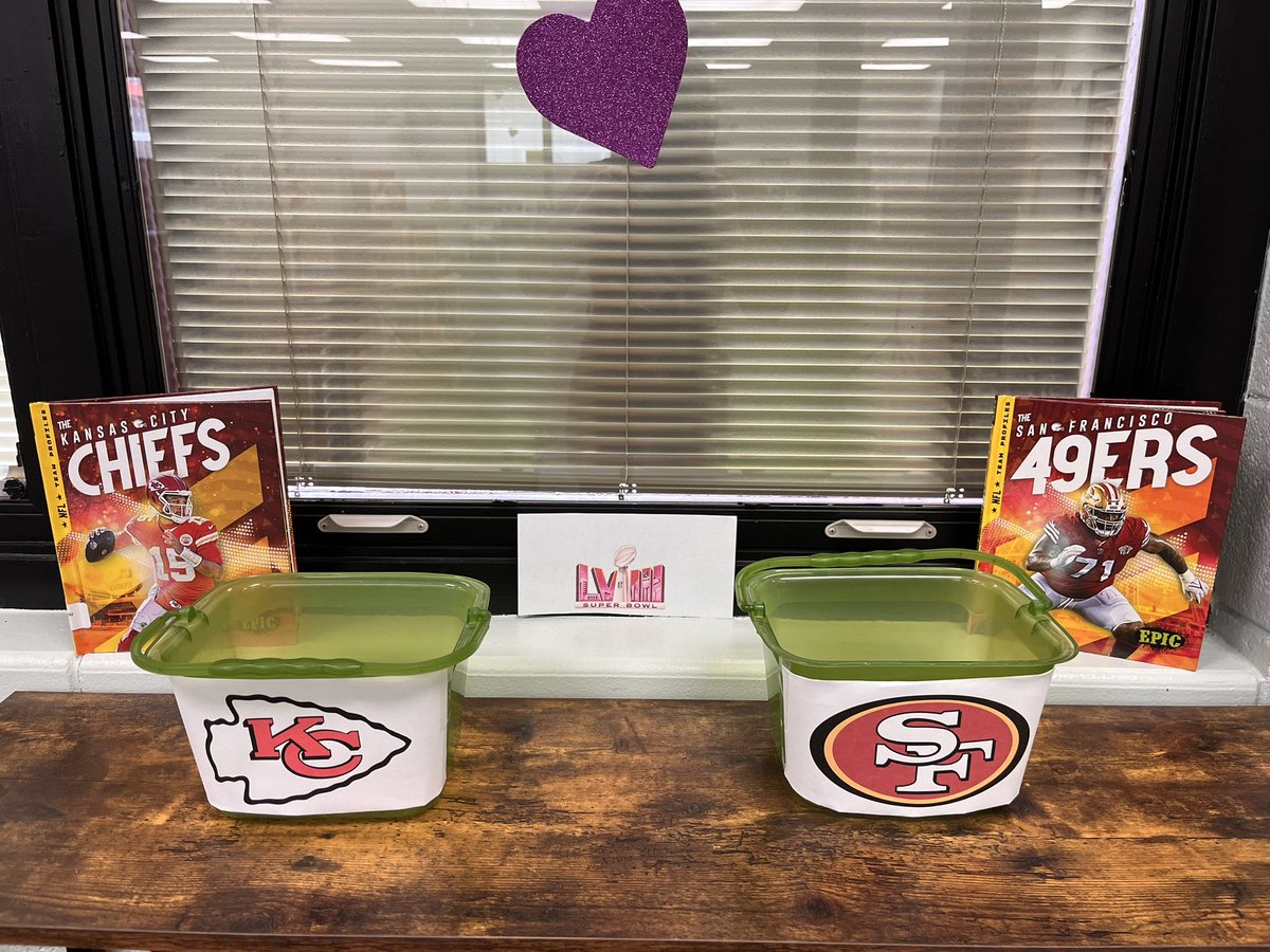library_OESSCC's tweet photo. 🏈OES Students will make predictions this week of who they think will win #SuperBowlLVIII in the library!  Stay tuned to see our results! Mrs. Burnham is pulling for the @49ers! @sccboe https://t.co/s2Yx7lqmo8
