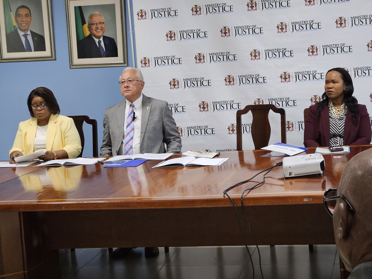 Delroychuckjm's tweet image. #PARTNERSHIP:@moeyjamaica @FayvalWilliams highlighting strong ties ahead of the signing of  #MOU between @mojofficialjm and her Ministry through its Safety and Security in School.This facilitates the continued delivery of #RestorativePractices training in schools. @jamaicaconstab