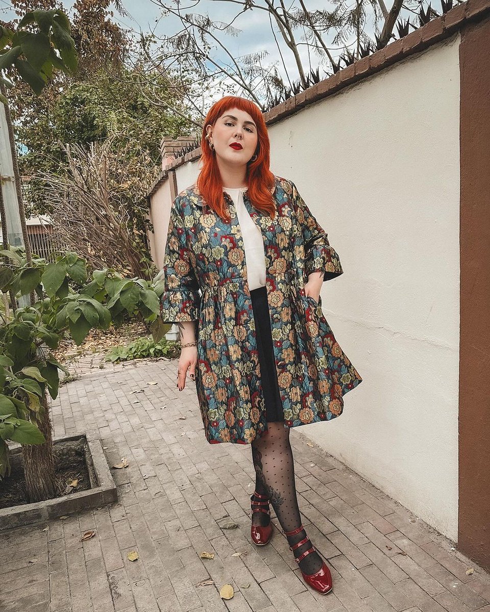 Can we talk about how excellent @aylinnheredia looks in the brush with destiny car coat? 
l8r.it/SdjS

#vintagestylecoat #carcoat #oldmoney #1960sfashion
