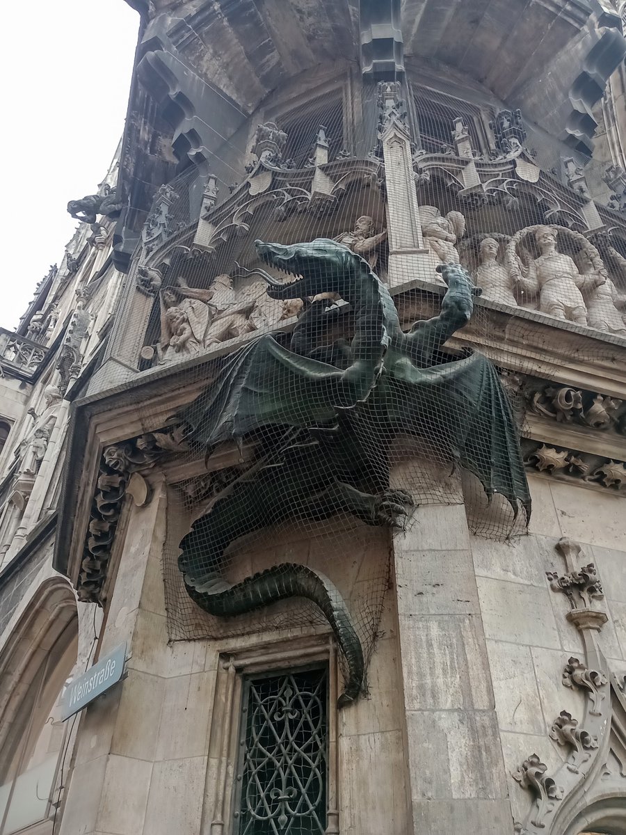 FictitiousBlog's tweet photo. In a new feature, I will be looking at representations of mythical creatures in fiction and exploring the fantastical world of mythical beasts on my blog. Here is the Wurmeck, or 'Serpent’s Corner' of Munich's Town Hall, where a scaly surprise awaits...

#BookTwitter #Munich https://t.co/nPnfqLH3PE