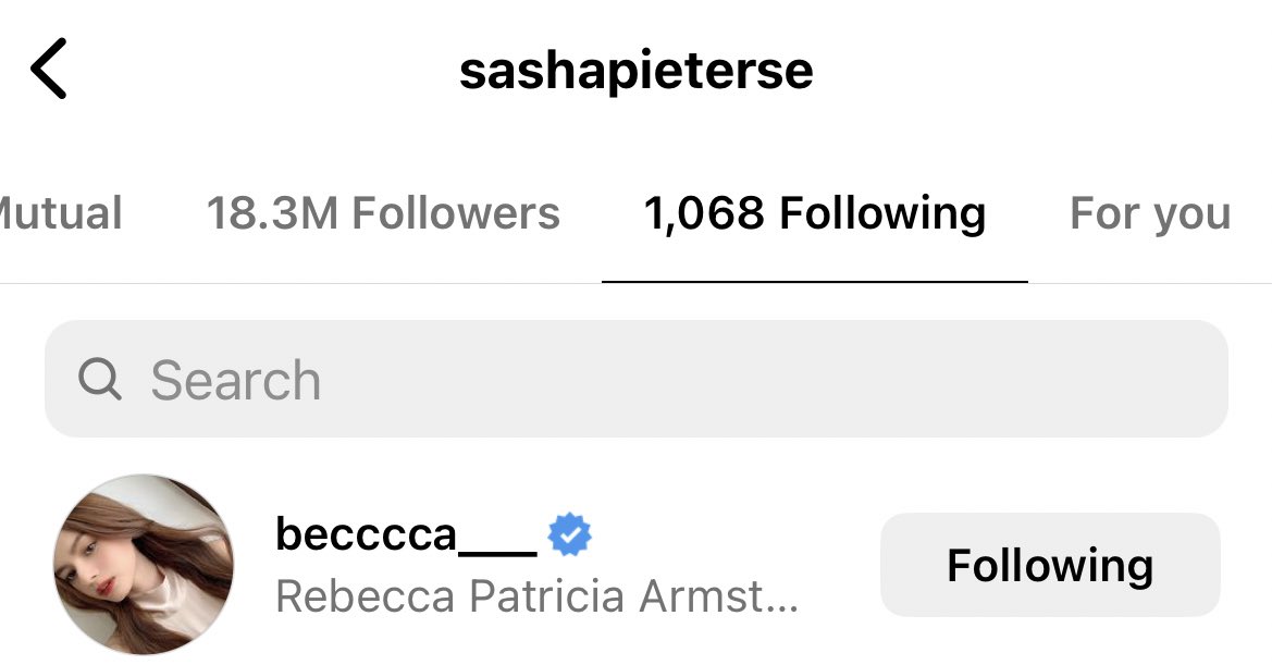 beccccckyyyy's tweet photo. OMG WHAT??? THE ACTRESS WHO PLAYED ALISON IN PRETTY LITTLE LIARS FOLLOWED BECKY SHUTTTT UPPPP! 🔥

#beckysangels https://t.co/dAkBrvhzYY