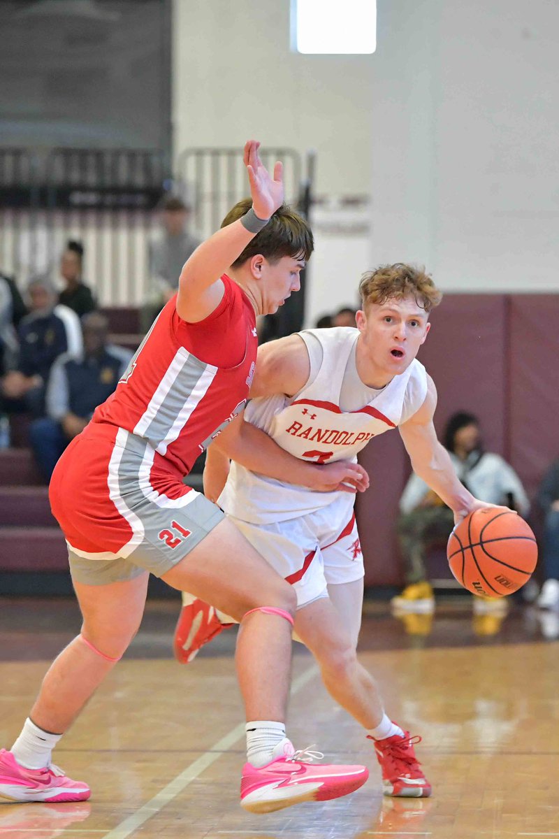 centercourt42's tweet photo. Two years in a row, the Randolph game steals the show at Centercourt Classic

🏀📷More pictures in the replies📷🏀

Salamanca 55, Randolph, 54  in OT

#CentercourtClassic 

A sincere thank you to both programs and communities for agreeing to play that game and traveling north to showcase that rivalry

The coaching, execution, passion, and sportsmanship displayed on both sides, was a treat to everyone in the gym, and discussed for the rest of the day