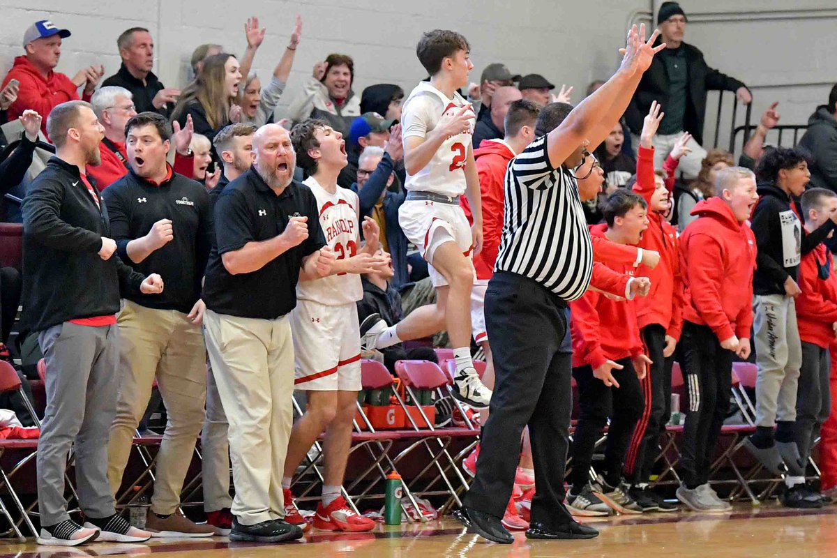 centercourt42's tweet photo. Two years in a row, the Randolph game steals the show at Centercourt Classic

🏀📷More pictures in the replies📷🏀

Salamanca 55, Randolph, 54  in OT

#CentercourtClassic 

A sincere thank you to both programs and communities for agreeing to play that game and traveling north to showcase that rivalry

The coaching, execution, passion, and sportsmanship displayed on both sides, was a treat to everyone in the gym, and discussed for the rest of the day
