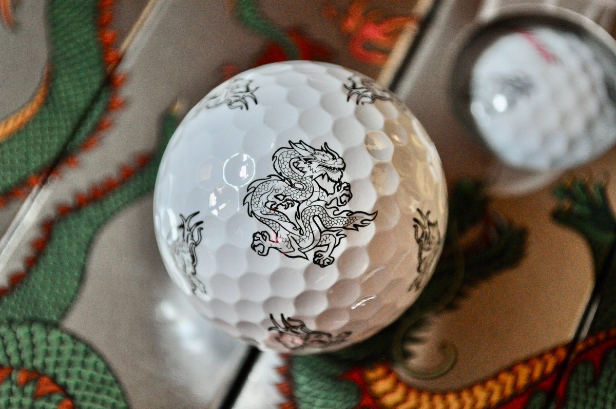 Fully_Equipped's tweet photo. It's the Year of the 🐉, so let's give away a dozen @TaylorMadeGolf TP5x Pix 🐲 balls to celebrate. Simply RT and follow this account, @jonathanrwall and @RDSBarath to enter. 

We'll pick a winner at random on Friday. Good luck! https://t.co/EIfpjepxoX