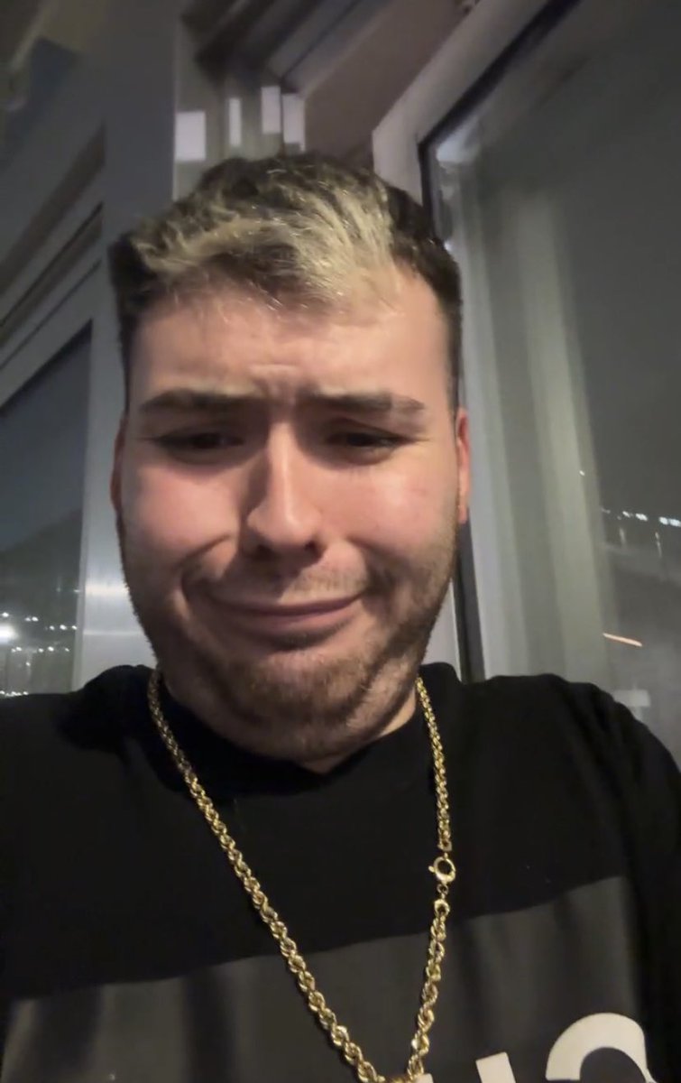 669BJ's tweet image. Ultimas imágenes de @keznitdeuS luego de iniciar live en medio de una lluvia descontrolada.
Fuerza keznit